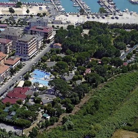 Villaggio La Capannina Campsite Porto San Giorgio