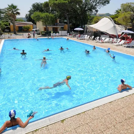 Villaggio La Capannina * Porto San Giorgio